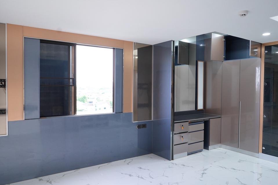 ขายคอนโดวิวิด ทาวเวอร์ ห้องใหญ่ บิ้วท์อินครบ 10