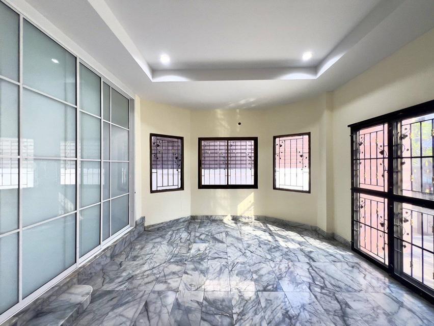 บ้านเดี่ยว 50 ตร.ว. หมู่บ้านปฐวีกาญจน์ ริมคลองประปา แจ้งวัฒนะ ปากเกร็ด ใกล้เมืองทองธานี และศูนย์ราชการ 10