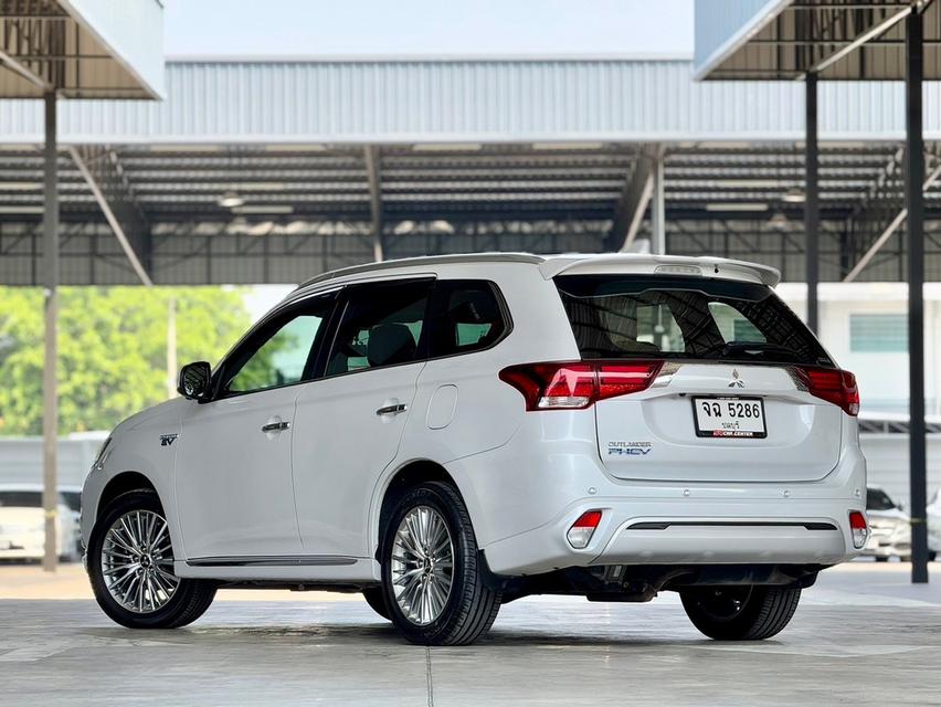 Mitsubishi Outlander PHEV 2.4 GT Premium 4WD ปี 2022 รุ่นท็อปสุด 6