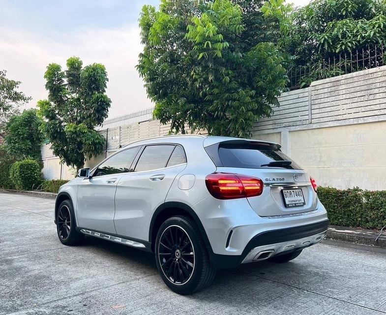 ขาย Benz Gla250Amg ปี19 7