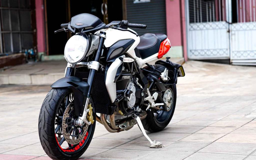 ขายรถแต่งเต็มระบบ MV Agusta Brutale 4