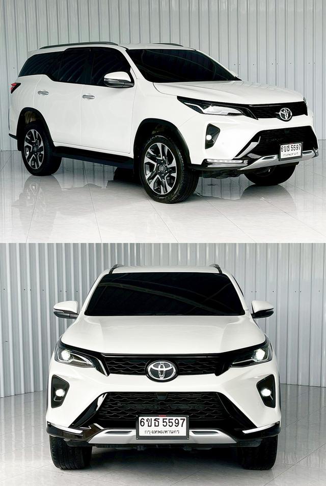 สภาพป้ายแดง *เลขไมล์ 24,xxx km. ฟรีดาวน์จัดได้เต็ม รถบ้านสภาพดี Toyota Fortuner 2.4G LEADER รูปย่อยที่ 3