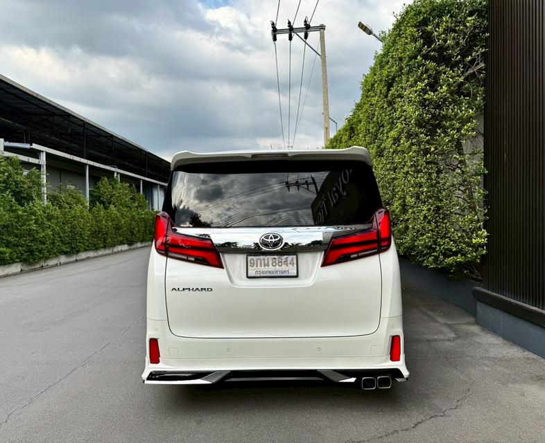 TOYOTA ALPHARD 2.5 SC package 2022  Mileage 47,000 Km. (ยางใหม่ 4 เส้น )