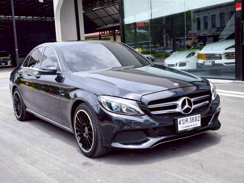 รหัสรถ KPV3682 📌2018 BENZ C350e AVANTGARDE 