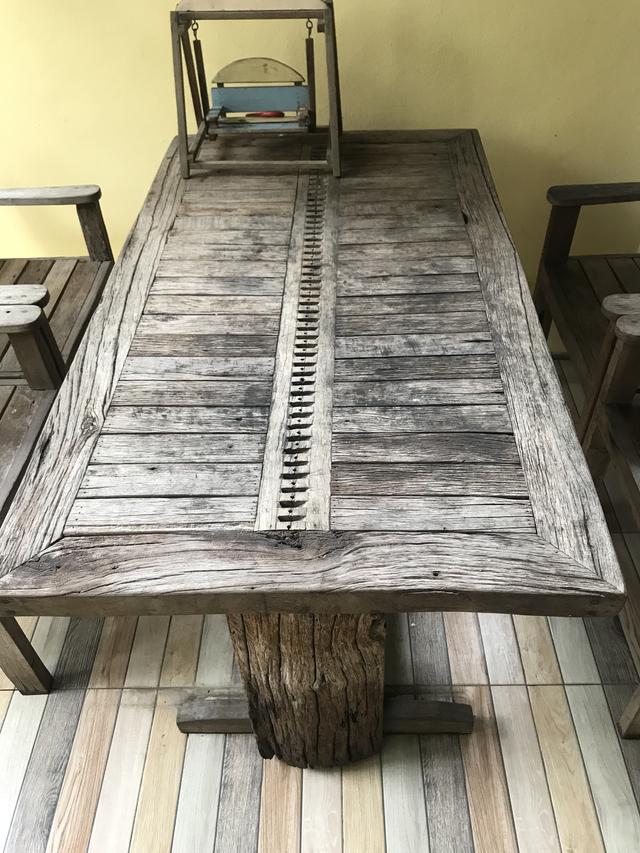 ชุดโต๊ะไม้เต็ง+เก้าอี้4ตัว 3