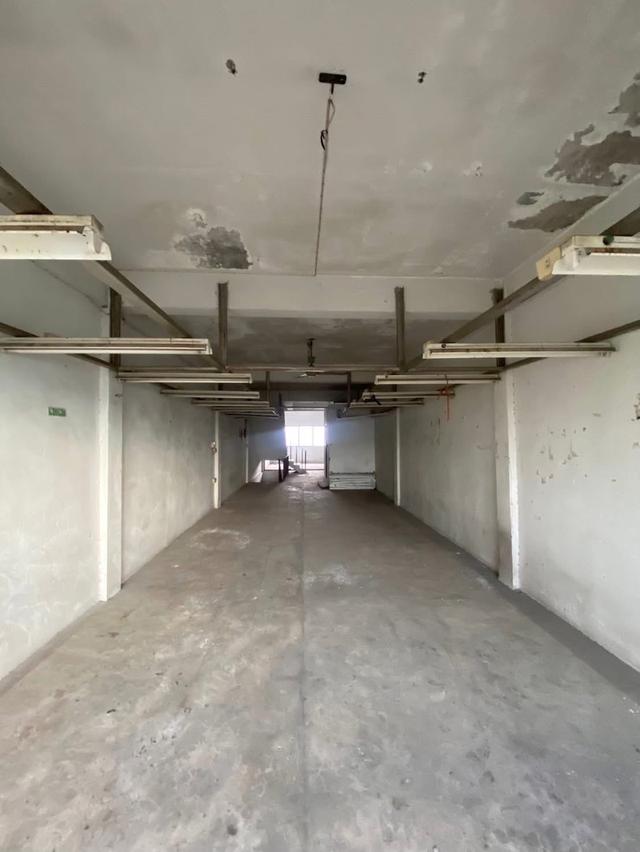 For sale by owner! 2-unit shophouse in Charan area, near the MRT, 4.8M 14