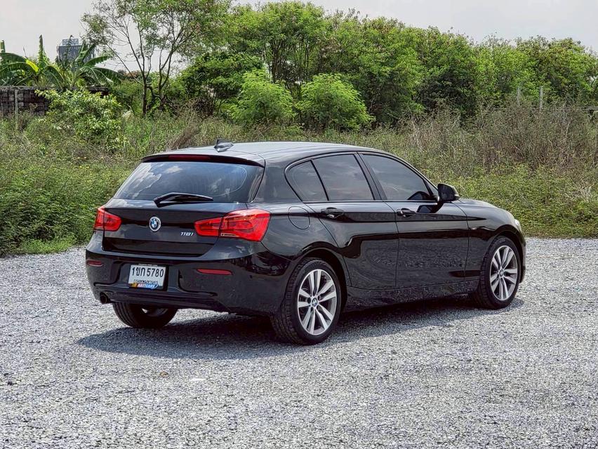 BMW 118i Sport Line Hatchback (F20) LCI 2016 แฮทช์แบ็กสุดหรู คล่องตัว ปลอดภัย ราคาประหยัด