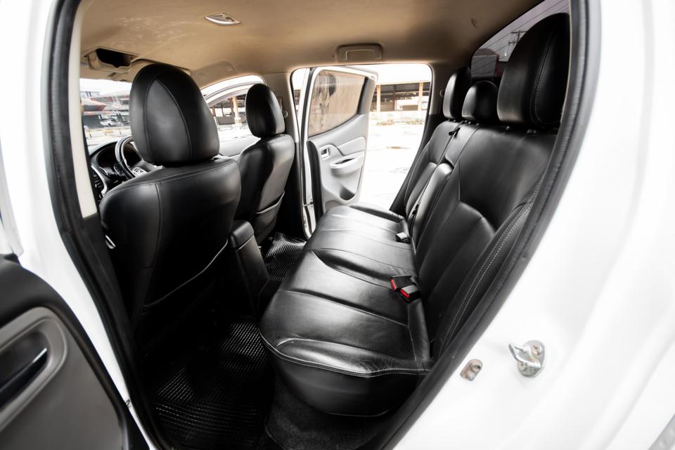 ปี 2017 Mitsubishi Triton 2.4GLS Double Cab MT สีขาว ขับฟรี 60 วัน ส่งฟรีทั่วประเทศ 5