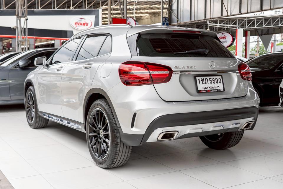 รหัสรถ NP5690 รุ่นรถ : BENZ GLA250 AMG DYNAMIC FACELIFTปีรถ : 2018 รูปที่ 6