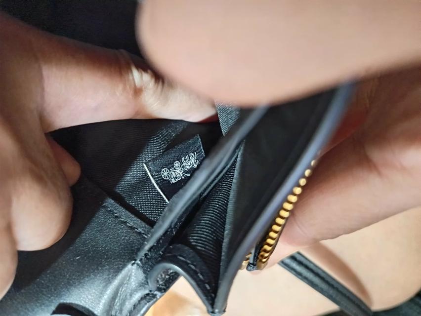 กระเป๋าUsed Coach สายถอดได้ปรับได้ ใส่มือถือได้ 8x4.5 นิ้ว สวยมาก รูปที่ 7