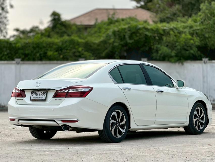 รหัสรถ PAT1995 Honda Accord 2.0E ปี 2017 (G9) สีขาว