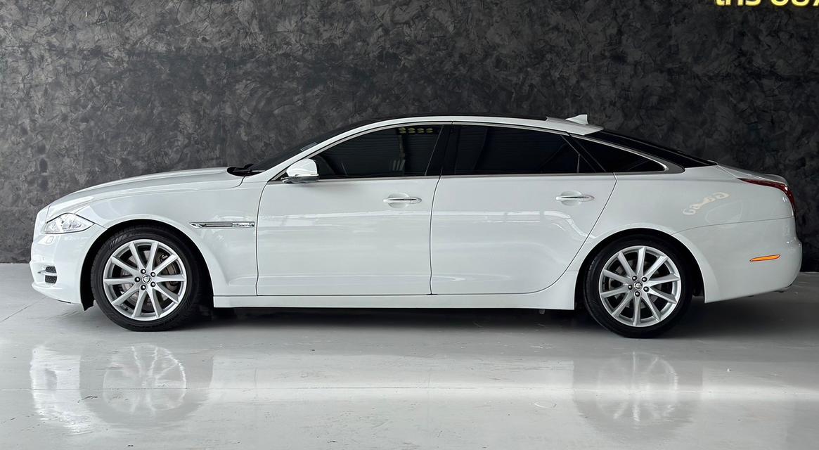 Jaguar XJL 2.0i LWB 2014 รหัส JRS55 10