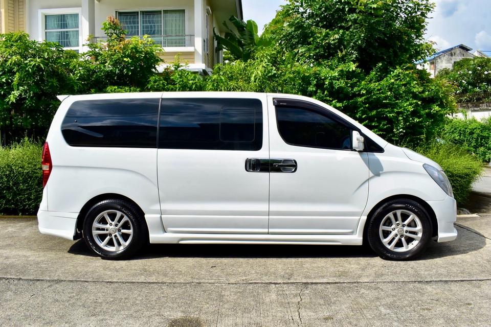 Hyundai Grand Starex 2.5Vip ปี12