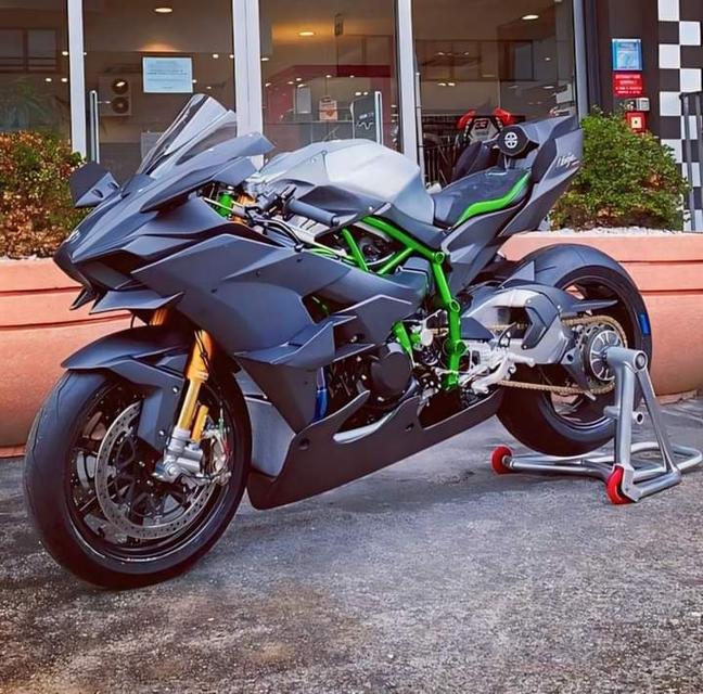 ส่งต่อ Kawasaki Ninja H2R 1