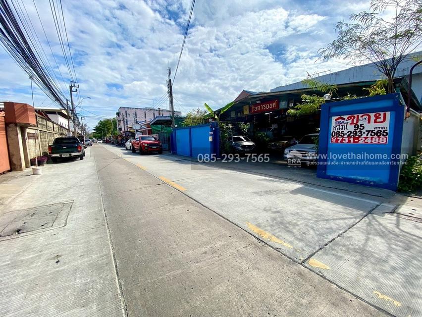 ขายบ้านเดี่ยว 2 ชั้น ซอยนวมินทร์42 พื้นที่ 95 ตารางวา ขาย 16.5 ล้านบาท ทำเลดีมาก ถนนเมน เข้าซอยเพียง 100 เมตร ใกล้เดอะมอลล์บางกะปิ 9