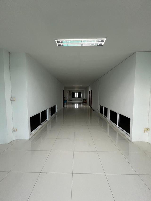 บ้าน 4 ชั้น นาป่า เมืองชล ชลบุรี 10