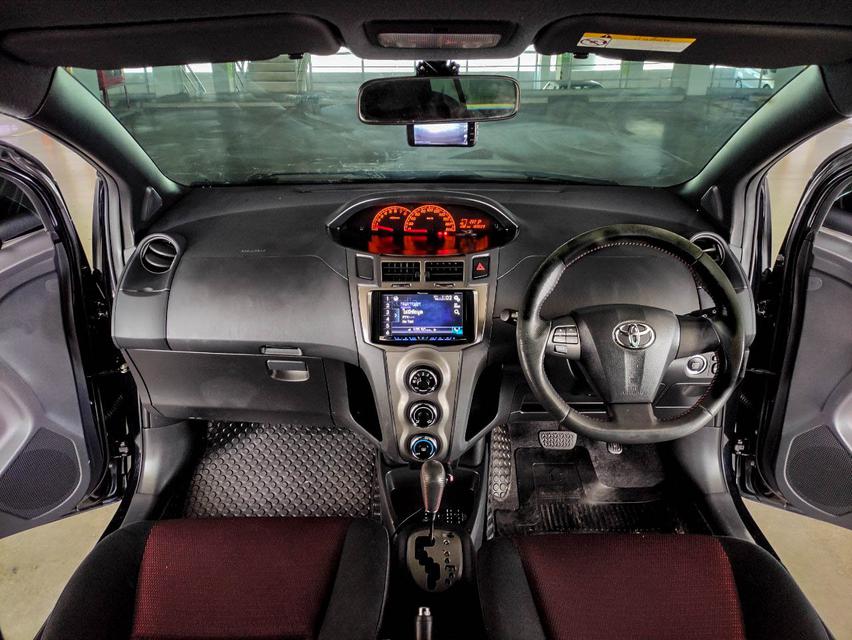 TOYOTA YARIS  RS 5