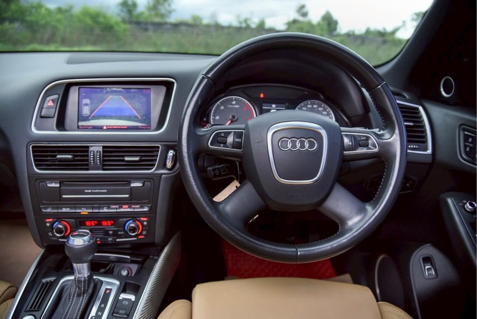 Audi Q5 2.0 TDI DPF Quattro AT 2011 9