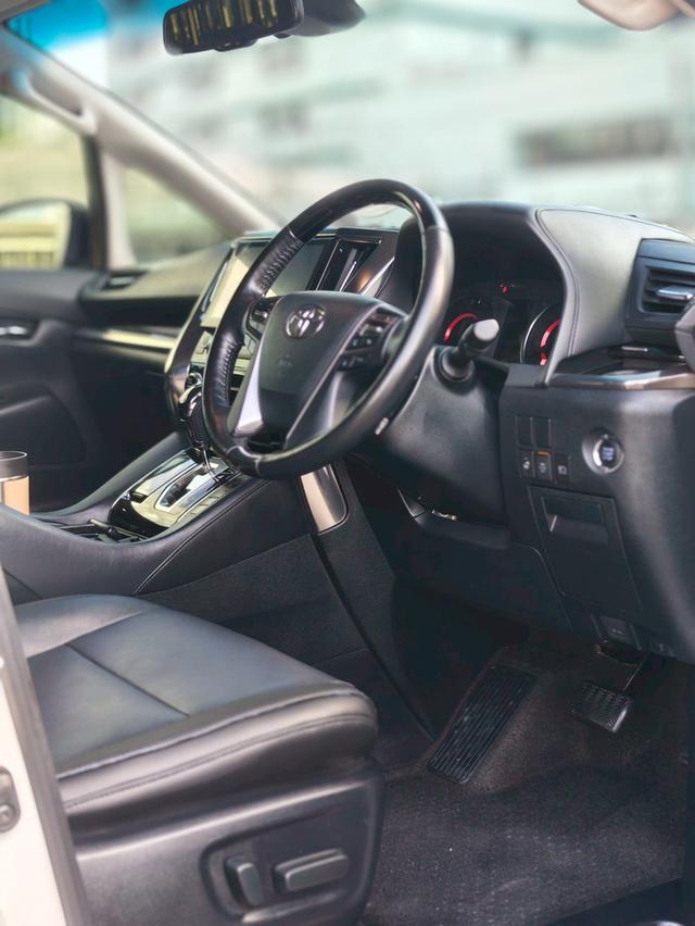 Toyota Vellfire 2.5 ZG Edition