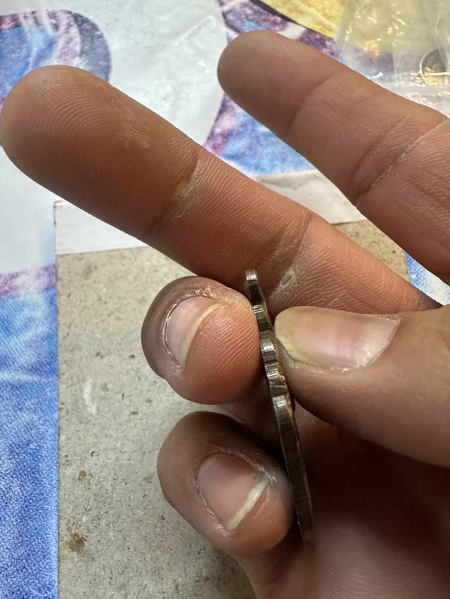 เหรียญเลื่อนสมณศักดิ์หลวงพ่อเงินสภาพเดิมๆสวยดาราเลยครับผม