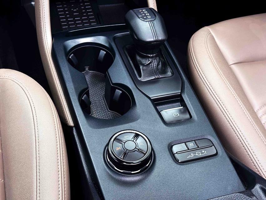 FORD EVEREST 2.0 TURBO TITANIUM PLUS 4WD ปี2023 สีเทา รูปที่ 10