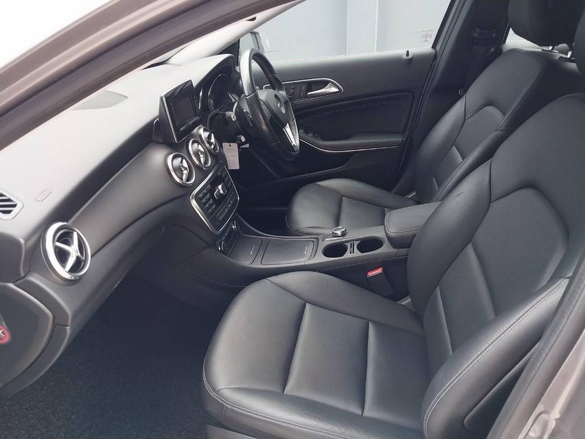 2015 Benz GLA200 สีเทา รูปที่ 11