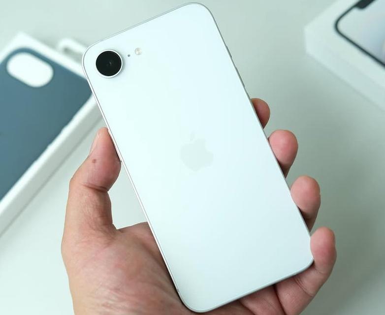 ขาย iPhone 16e มือ 2 สีขาวศูนย์ไทยแท้