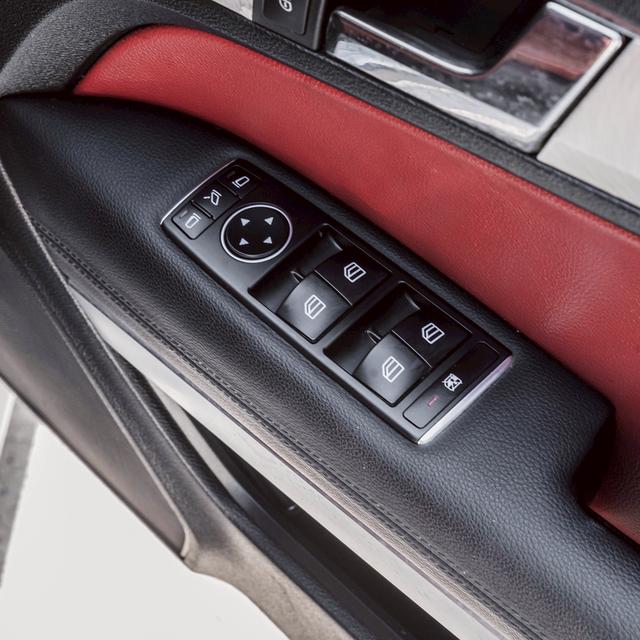 รหัสรถ 67GG454 🔥 Mercedes-Benz E250 Coupe ปี 2010 (W207) 🔥 รูปที่ 8