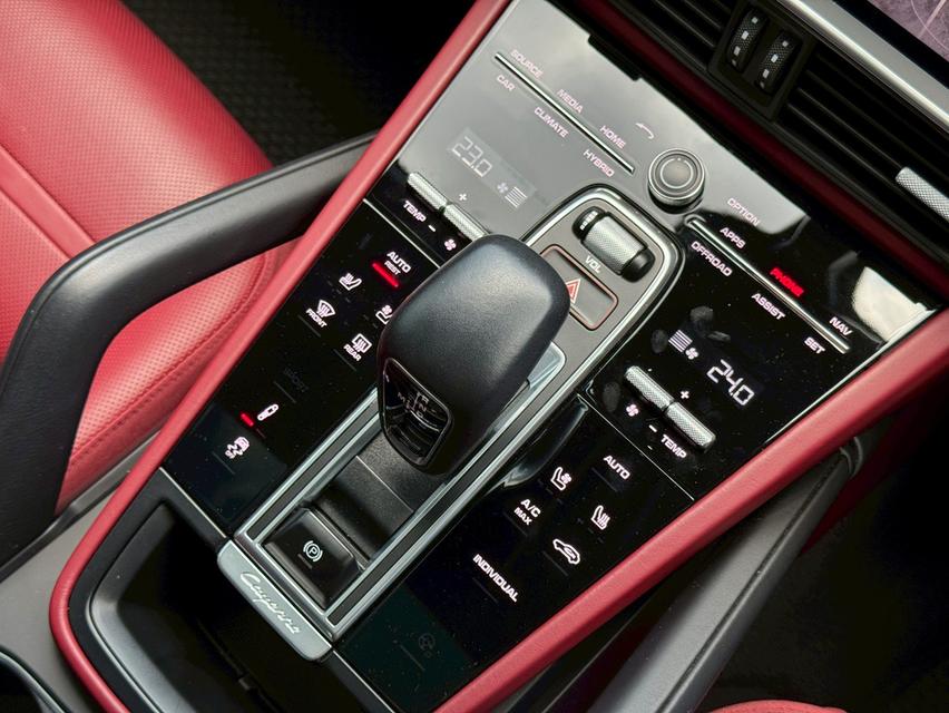 🚘 Porsche Cayenne E-Hybrid Coupe (Year 2020)ไมล์เพียง 33,xxx kmราคาเพียง 💸 4,390,000 บาท 17
