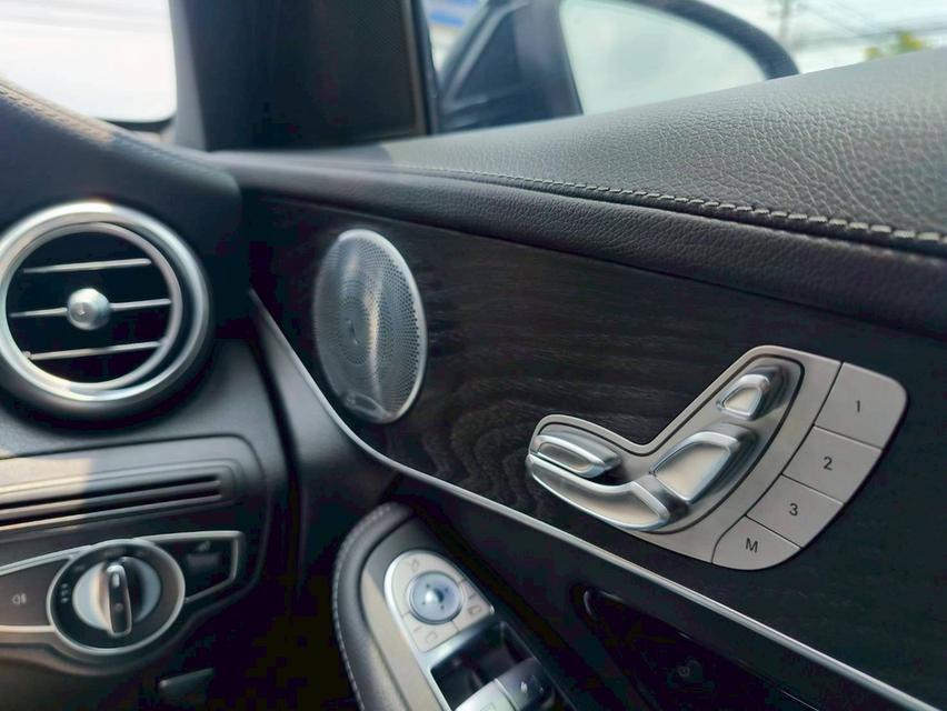 รหัสรถ KPV17 2020 BENZ GLC 220d AMG DYNAMIC  Facelift  14