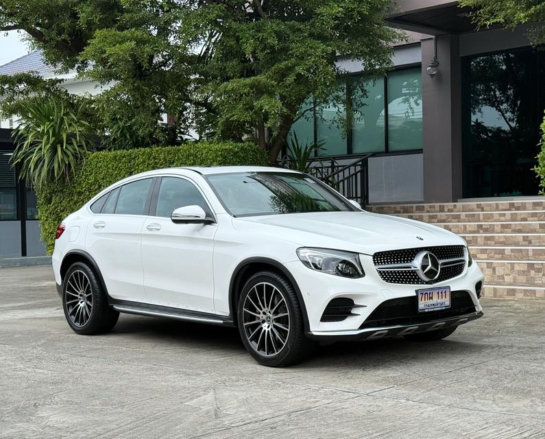 2020 BENZ GLC 250 COUPE AMG รถมือเดียวออกป้ายแดง รถวิ่งน้อย เข้าศูนย์ทุกระยะ รถไม่เคยมีอุบัติเหตุครับ