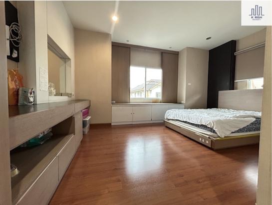 ขายบ้านเดี่ยว 2 ชั้น หลังมุม Size ใหญ่ ม.ปริญญดา ฉลองรัช 72 ตร.ว เลียบทางด่วนเอกมัย-รามอินทรา ตกแต่งสวยทั้้งหลัง ใกล้เซ็นทรัลอีสต์วิลล์ ใกล้ทางด่วน 17