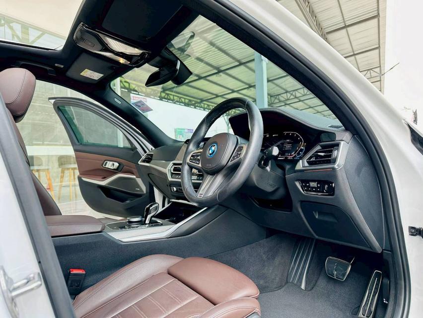 2023 BMW 330e M Sport Plug-in Hybrid โฉม G20 รถใหม่ ราคาสุดคุ้ม 8
