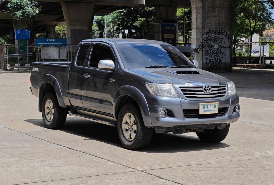 Toyota Vigo Champ 2.5 E VN-Turbo Smart-cab AUTO 2015  2