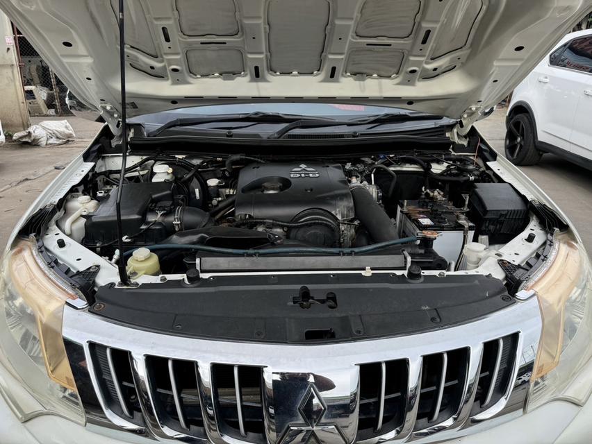 MITSUBISHI TRITON 2.5 GLX MEGA CAB
