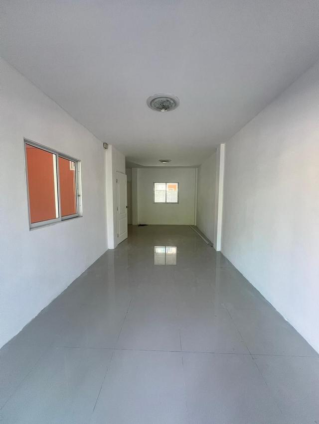 ทาวน์โฮม 3ชั้น หมู่บ้านเพชรทวี พุทธมณฑล สาย5 3