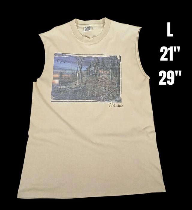 เสื้อยืด • เสื้อยืดมือสอง • Maine