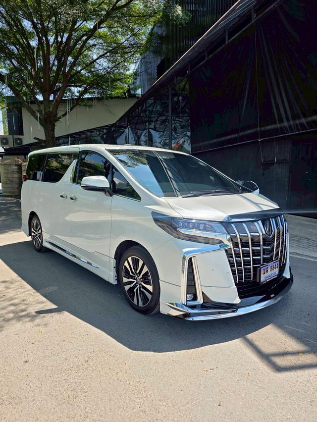 Toyota ALPHARD 2.5SC PACKAGE สีขาว ปี 2023 ไมล์ 40,000 กม. รูปที่ 3