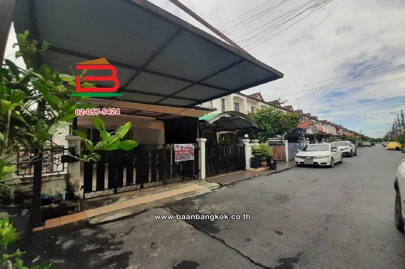 ทาวน์เฮาส์ หมู่บ้าน เค.ซี.รามอินทรา 6 (ซอยพระยาสุเรนทร์ 45) เนื้อที่ 21.6 ตร.ว ใกล้วัดพระยาสุเรนทร์ แขวงสามวาตะวันตก เขตคลองสามวา กรุงเทพมหานคร 1