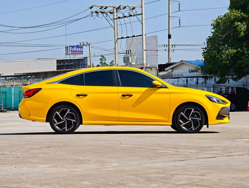 MG5 1.5 X Sunroof CVT 9