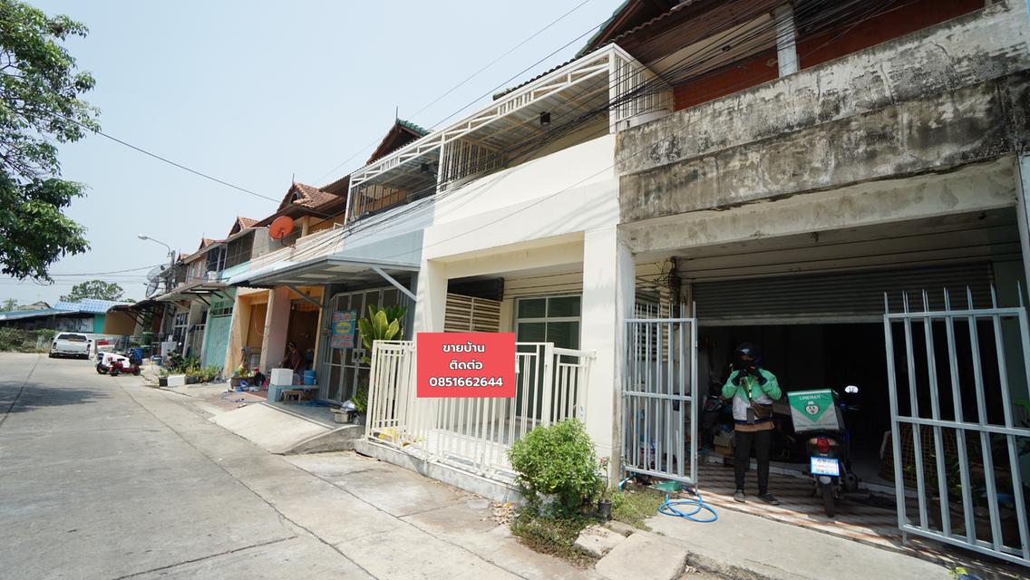 บ้านทาวน์เฮ้าส์ 2 ชั้น   2