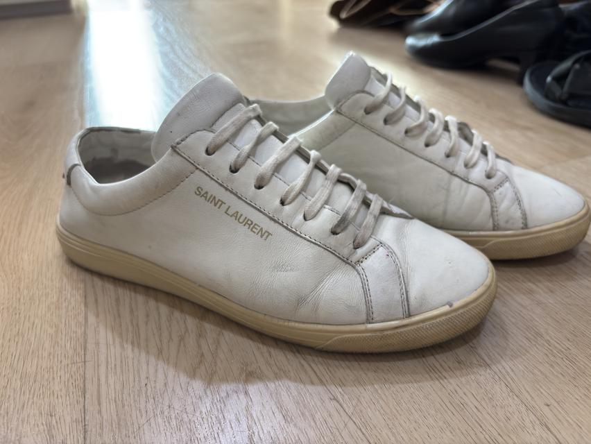 Saint Laurent Leather Sneakers Size 38-39 รุ่น Andy ของแท้แน่นอน100% มีรอยตามรูปภาพ หนังแท้ กัดนิดหน่อย ปล่อย 1500