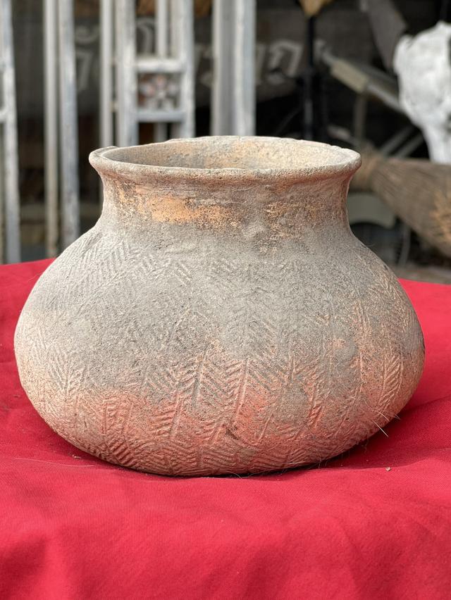 เครื่องปั้นดินเผาบ้านเชียง หม้อดินเผาโบราณ ภาชนะดินเผาบ้านเชียง 2