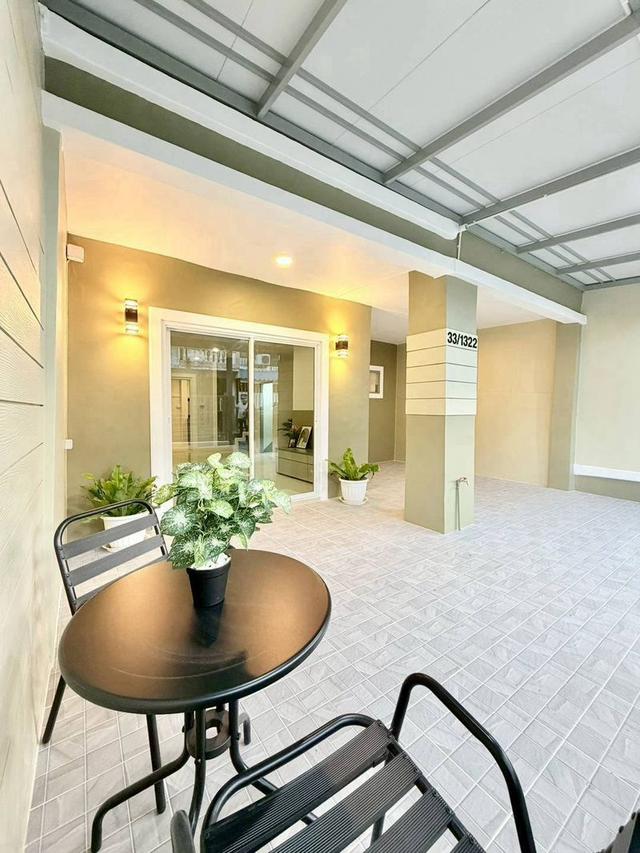 หมู่บ้านพฤกษา3  ถนนวัดลาดปลาดุก บางบัวทองทาวน์เฮาส์ 2 ชั้น ตกแต่งใหม่พร้อมอยู่ หน้ากว้าง6เมตร ใกล้ตลาดเดินทางสะดวกใกล้วินรถตู้ 5