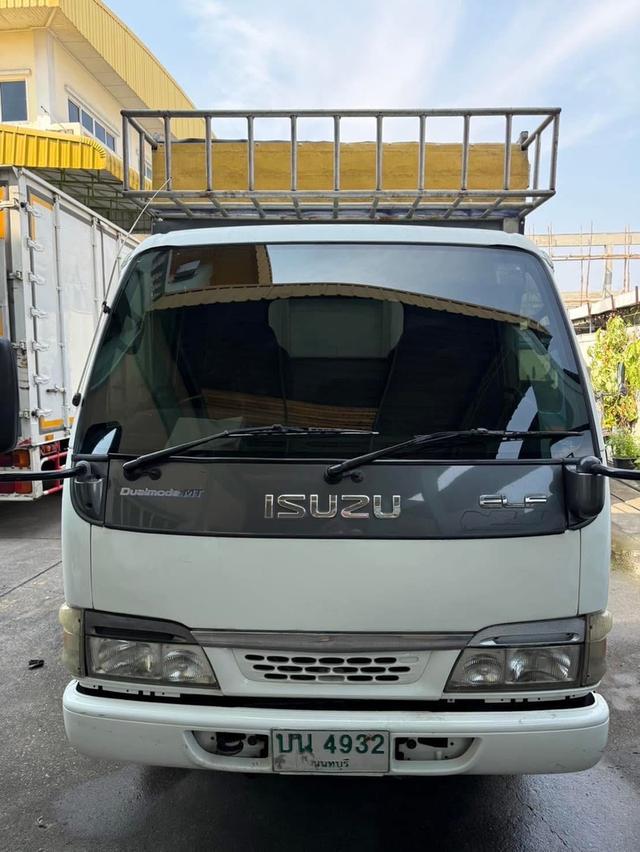 ISUZU NKR รถบรรทุก 6 ล้อเล็ก ไม่ติดเวลา มือ 2