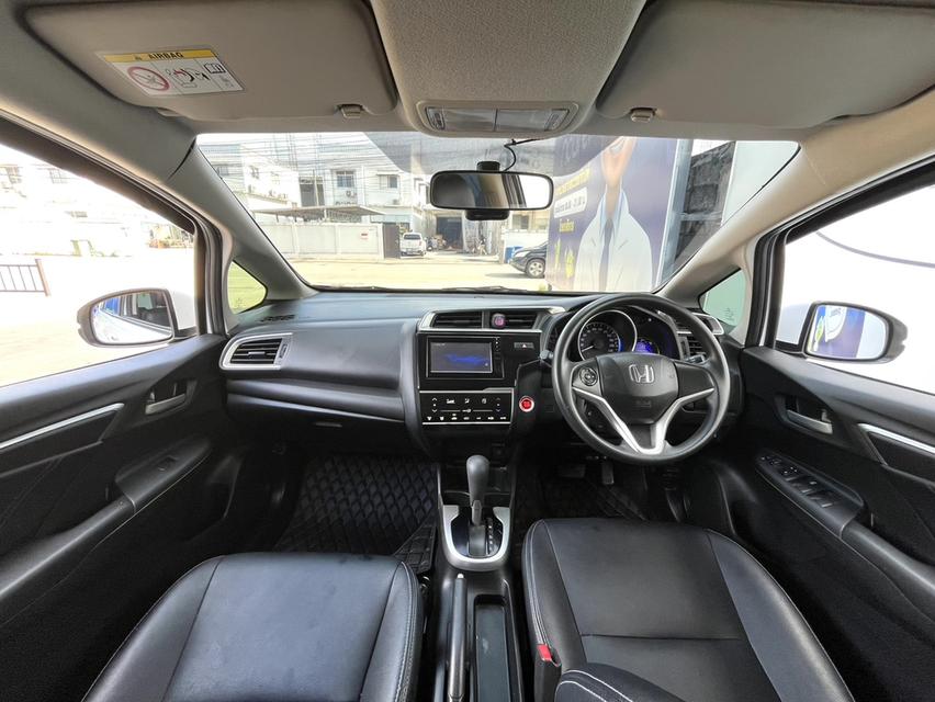 Honda Jazz 1.5V plus  ปี 2019 12