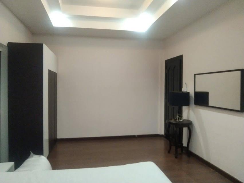 For rent pool villa European home place 18