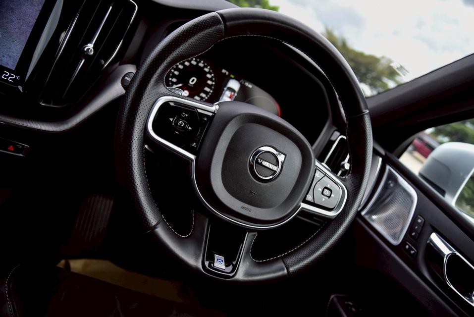 รหัสรถ CBL8457 Volvo XC60 Recharge T8 R-Design AT 2018 18