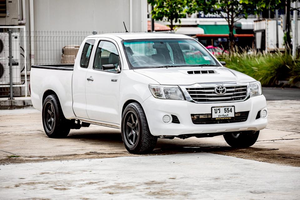 Toyota Vigo Champ SmartCab 2.5E ดีเซล เกียร์ธรรมดา ปี 2014 สีขาว