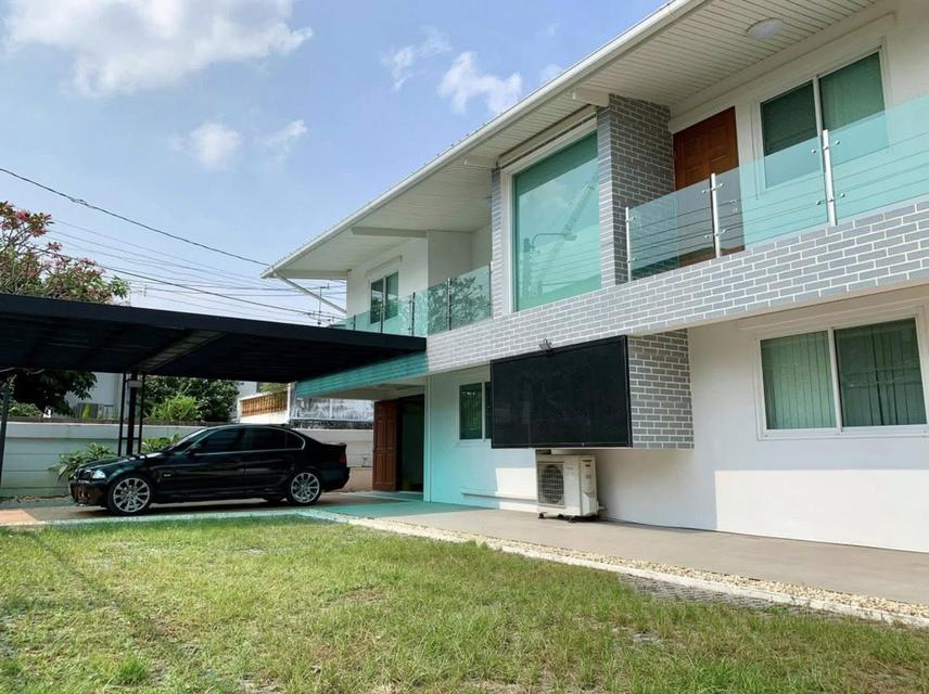 บ้านเช่า 6 ห้องนอน 3 ห้องน้ำ โชคชัยสี่ เลียบด่วน เข้าออกได้หลายทาง